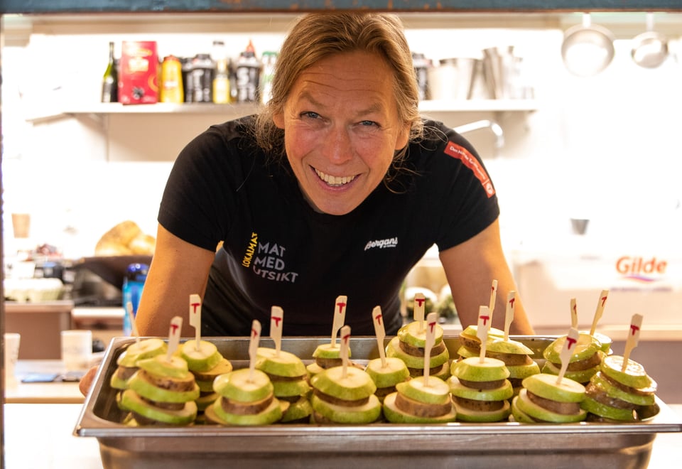 fra ny stueåpning på bjørnholia