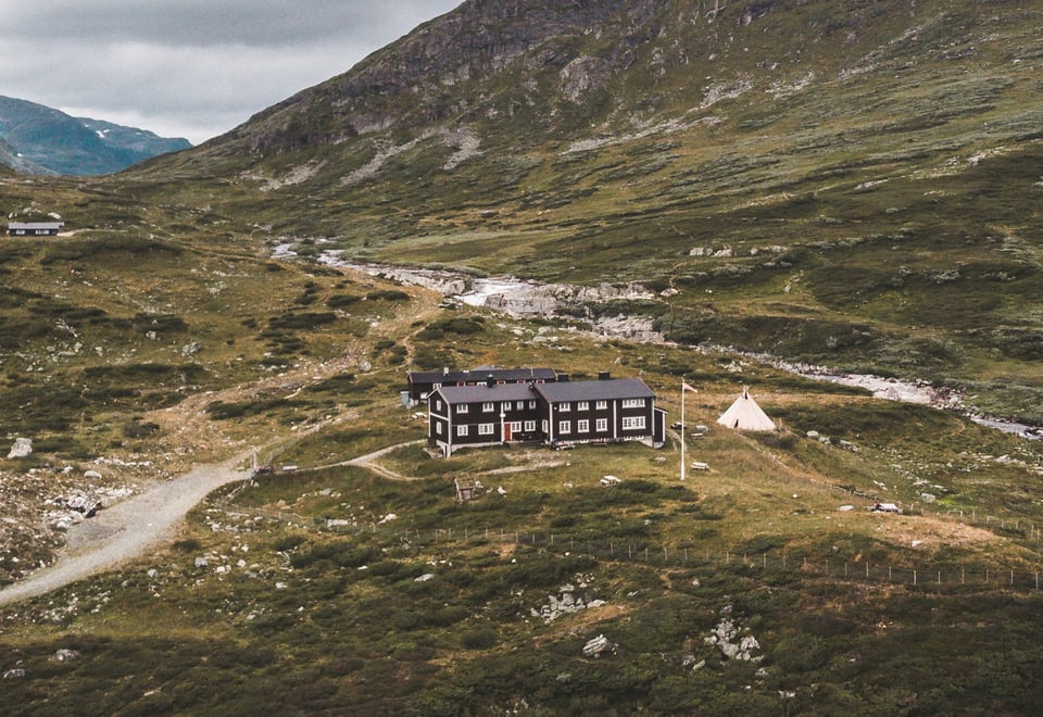 Iungsdalshytta i Skarvheimen, sommeren 2021.