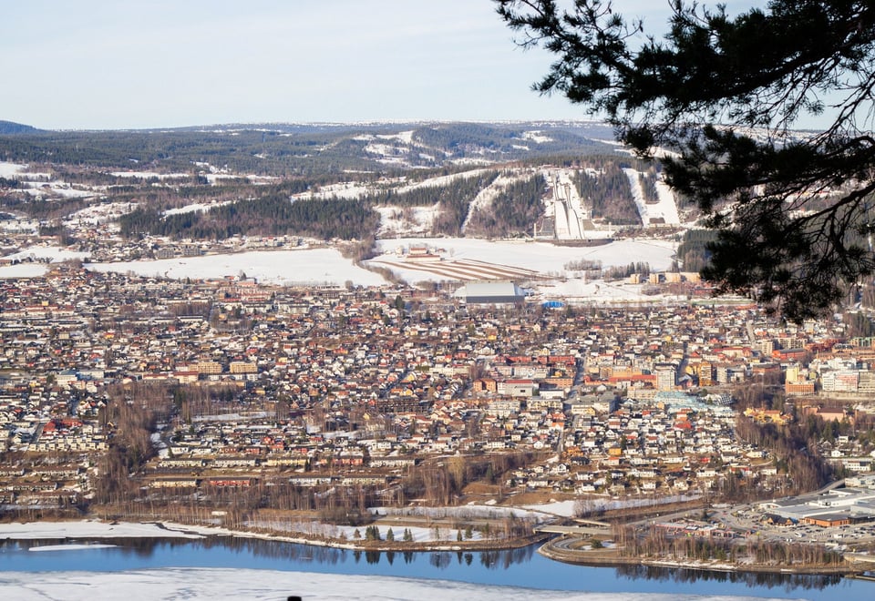 #lillymandag
Lokal lavterskel tur med bål og marshmellows til et av Lillehammers perler, Korpeberget.