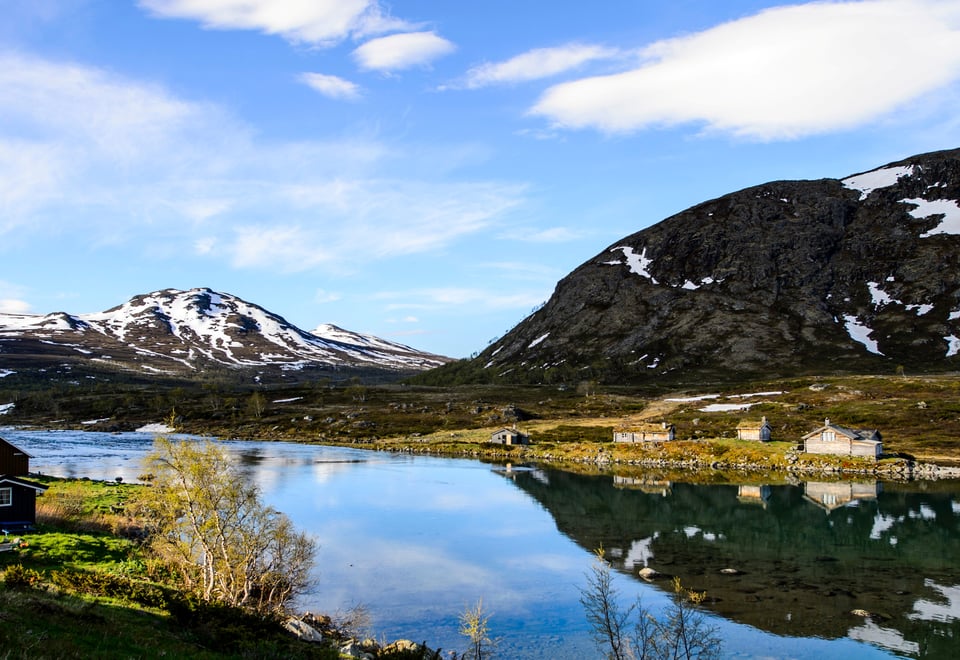 Sommeråpning i Jotunheimen 2015. Multisport, tur over Besseggen og innebilder fra Gjendesheim.