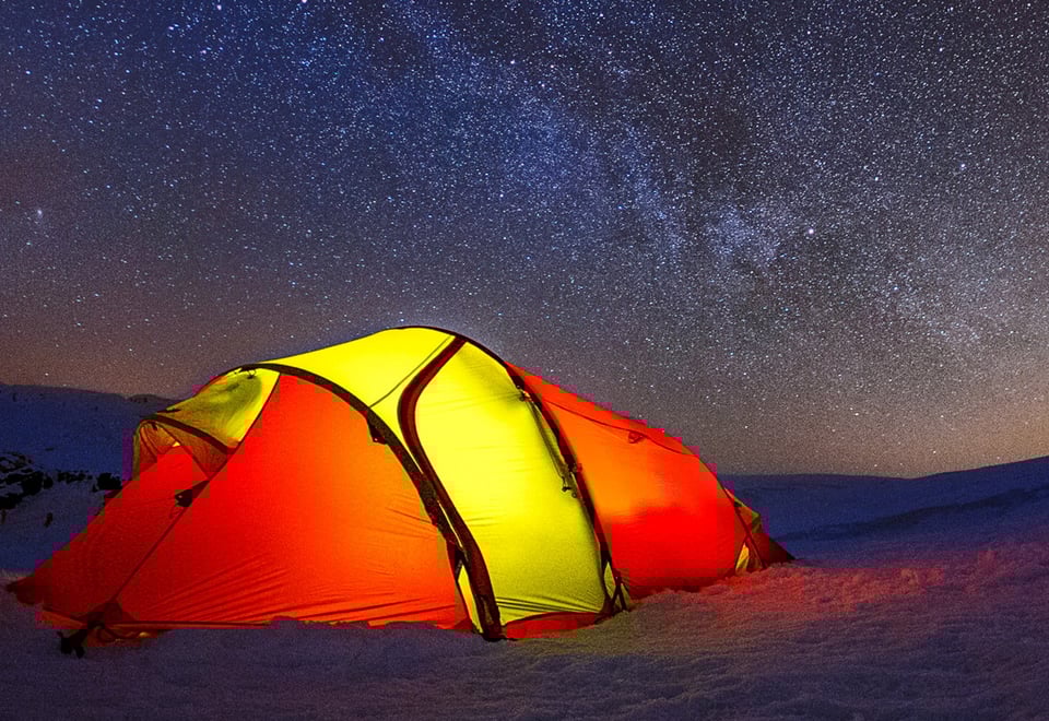 Lyst opp telt i nattemørket