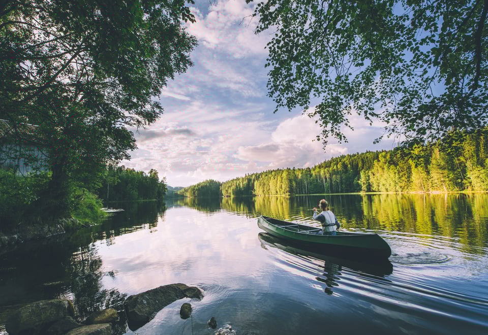 Røyrivannskoia og Stallen i Østmarka. Røyrivannskoia og Stallen i Østmarka. Kan nås med kano fra Losby.