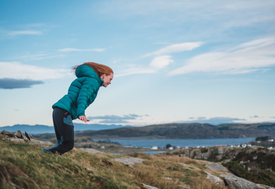 Storm på Fjøløy - illustrasjonsbilde vind, storm, vindfullt. Hennie Engedal Lindøe på bildene.