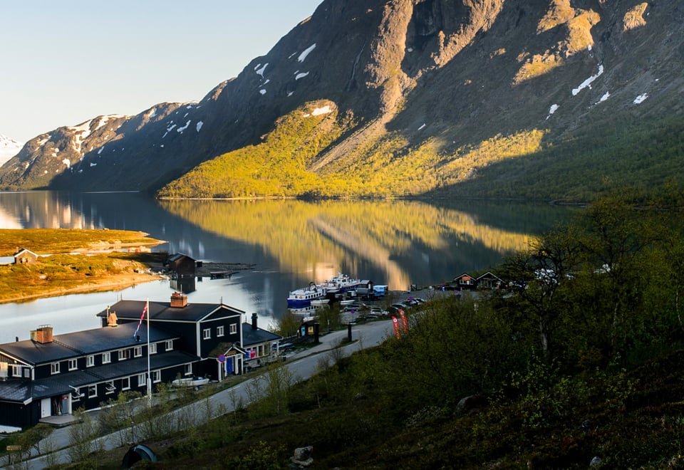 Gjendesheim en tidlig sommermorgen i juni 2015.