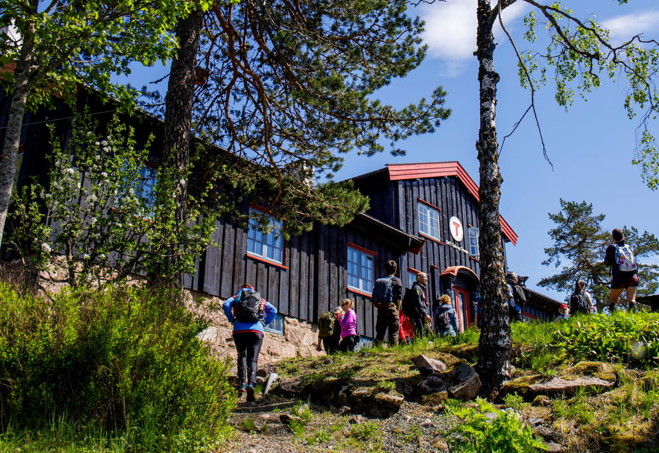 SØRKEDALEN 20190526
Tur til Kobberhaughytta fra Sørkedalen skole.
Foto: Arash A, Nejad / Nyebilder.no
Internasjonal søndagstur til Kobberhaughytta mai-2019.