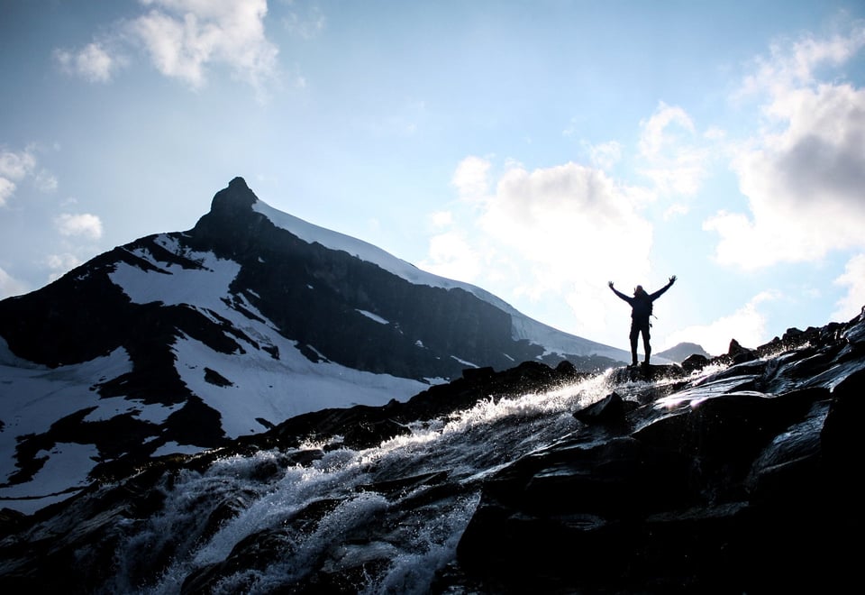 Min meget fornøyde turkompis Kacper på vei ned fra Storebjørn i Jotunheimen [joakimdn@gmail.com, 41011014]