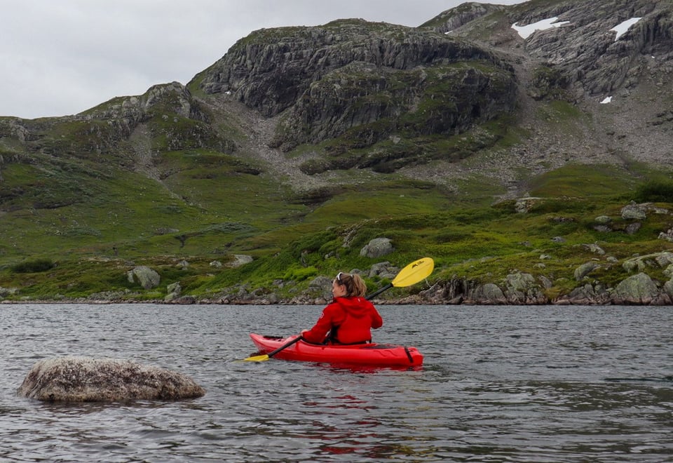 Kajakk padletur på Ståvatn fra Haukeliseter fjellstue, august 2023.
