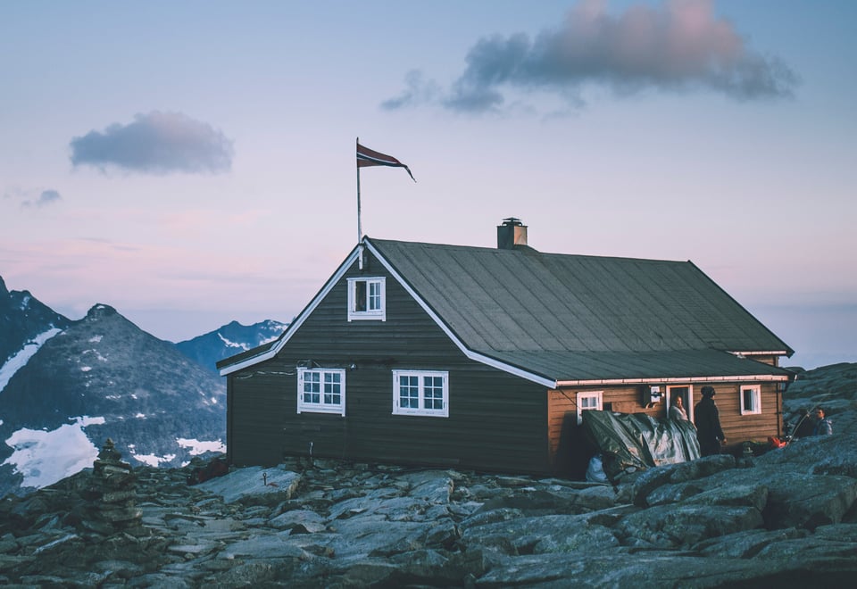 A brown DNT cabin