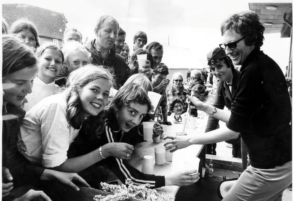 Historiske bilde av deltagere på 7-fjellsturen fra 1971.