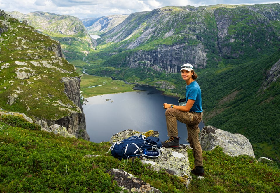 Bilder fra omveien til Viglesdalen, på sørsiden og nordsiden av turiststien. Se hvert enkelt filnavn på hvor bildene er tatt.