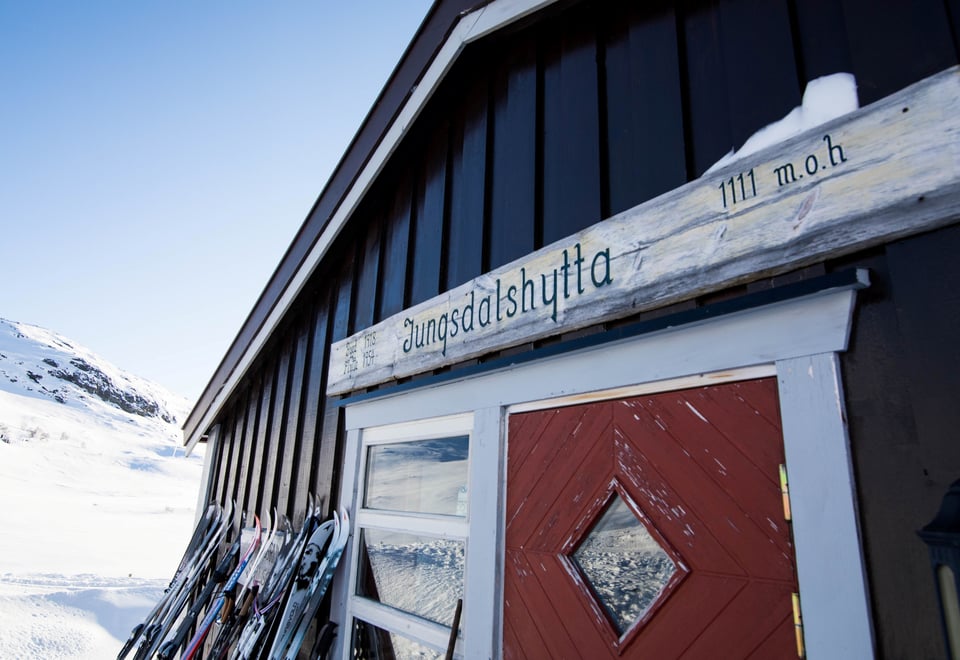 Bilder fra åpningen av mikrokraftverket i Iungsdalen.