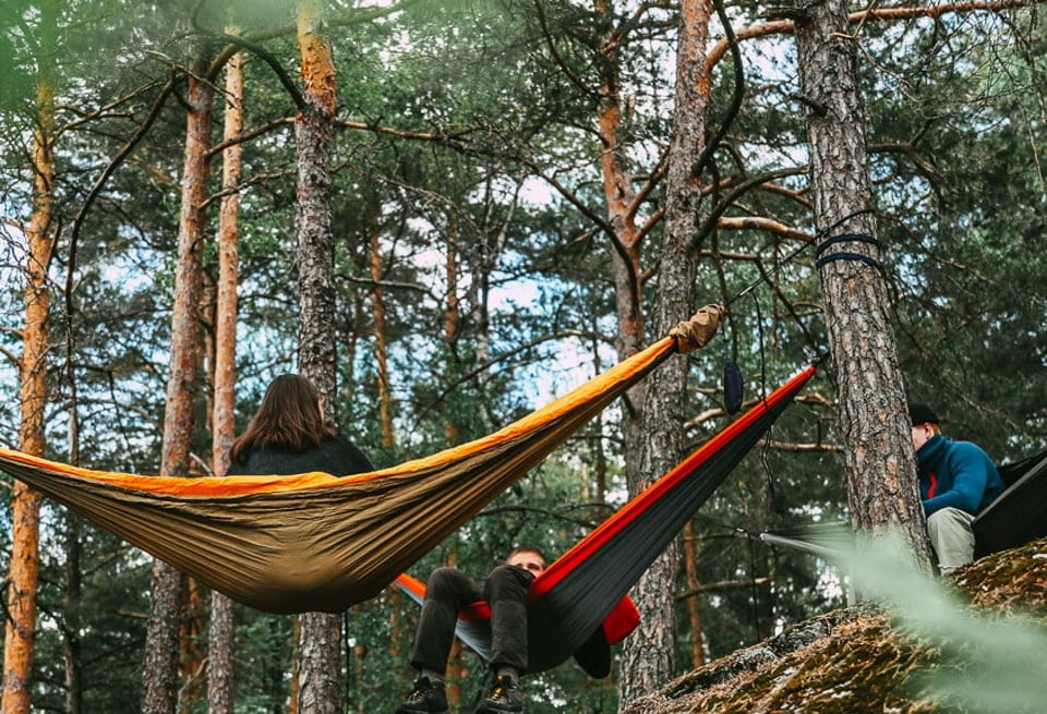 Bilder av ungdommer i Marka tatt for Norsk Friluftsliv. Kan brukes i DNT-sammenheng.