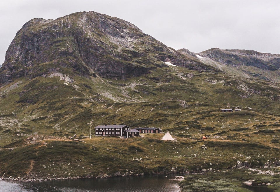 Iungsdalshytta i Skarvheimen, sommeren 2021.