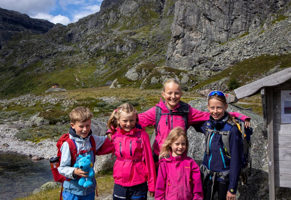 Tur til Stranddalen turisthytte sommeren 2024.