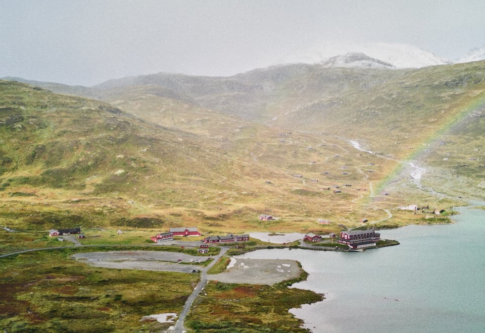 Dronebilder av Fondsbu, høsten 2024.