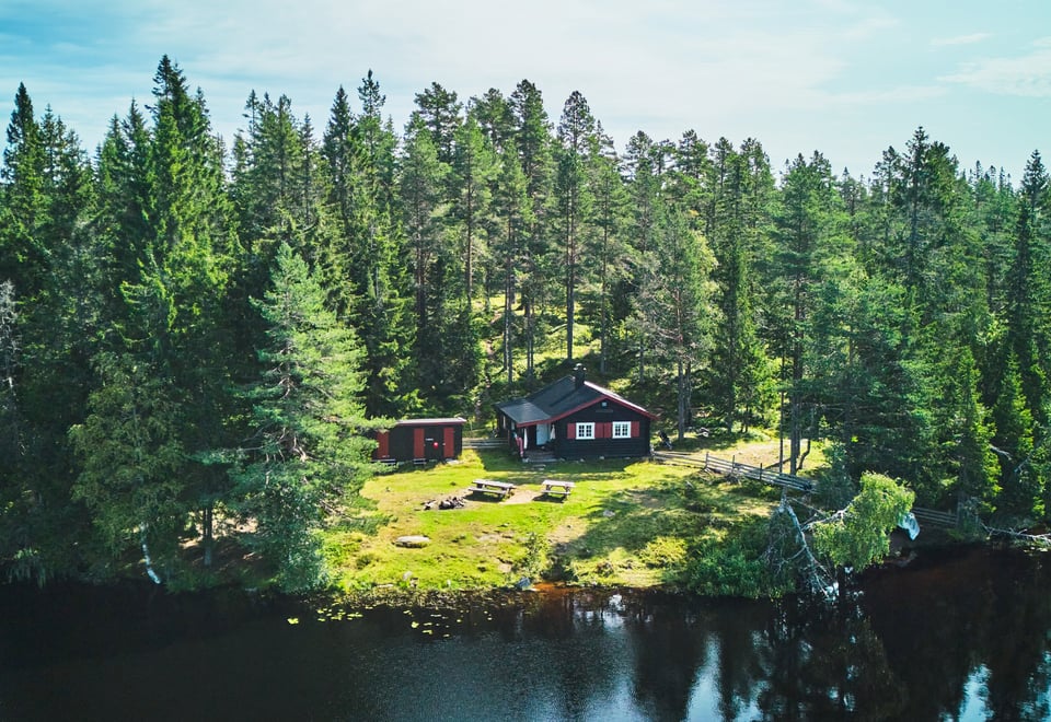 Råbjørnhytta, Romeriksåsene
