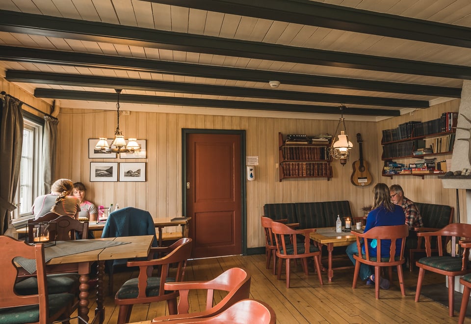 Iungsdalshytta i Skarvheimen, sommeren 2021.