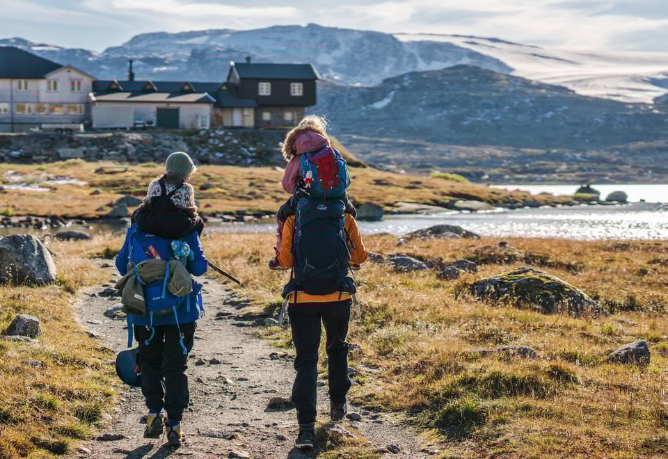 Høstferie med aktivtetsledere fra Barnas Turlag på Finsehytta