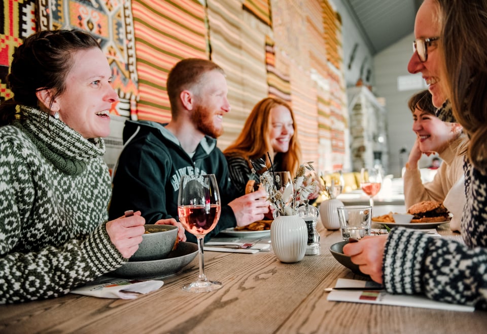 Mat med Utsikt - fjellmenyen på Haukeliseter fjellstue vinter 2025. (Visit Haukeli)