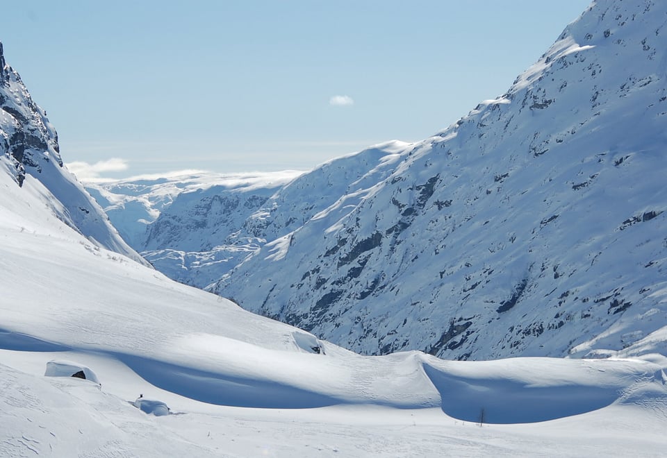 Utsikt fra Nørdstedalseter ned Fortunsdalen.