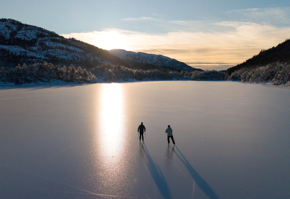 Skøytetur på Raudlivatnet, 8. januar 2026 med Lars Hole.