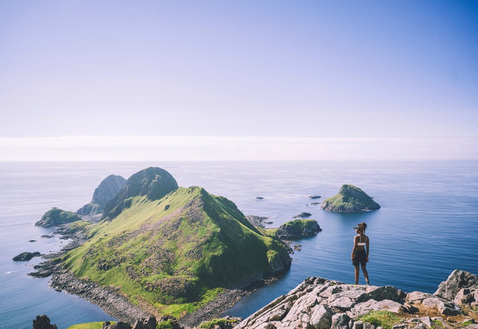 Vakker utsikt utover kystlandskap