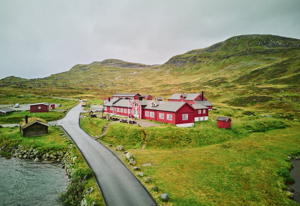 Dronebilder av Fondsbu, høsten 2024.