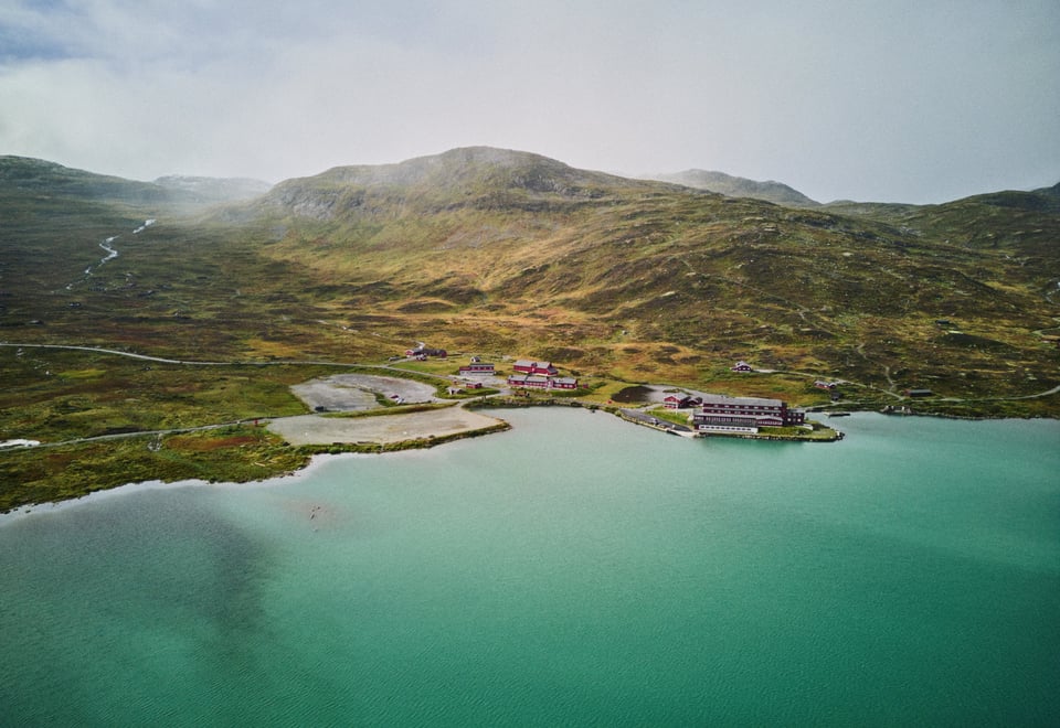 Dronebilder av Fondsbu, høsten 2024.