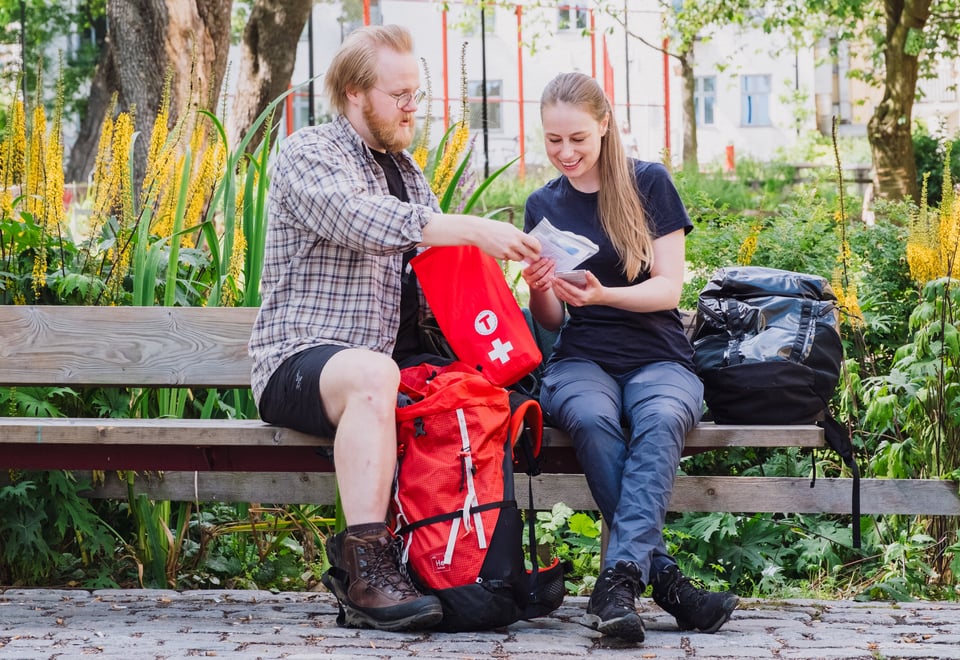 Produktbilder av DNTs førstehjelpspose. Produktbilder av DNTs førstehjelpspose.
