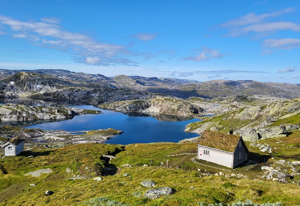 Nansenbu og Store Torfinnsdalsvatnet, august 2026