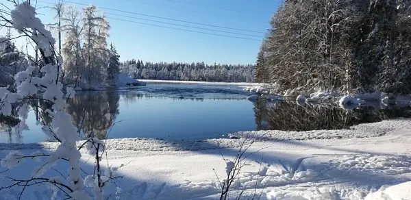Snø og vann 