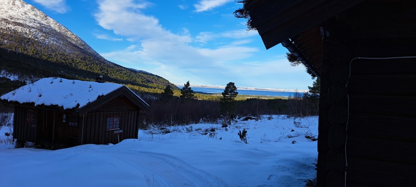 Utsikt fra hytta utover dalen