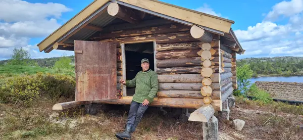 Ny vedbu på Mjåvasshytta