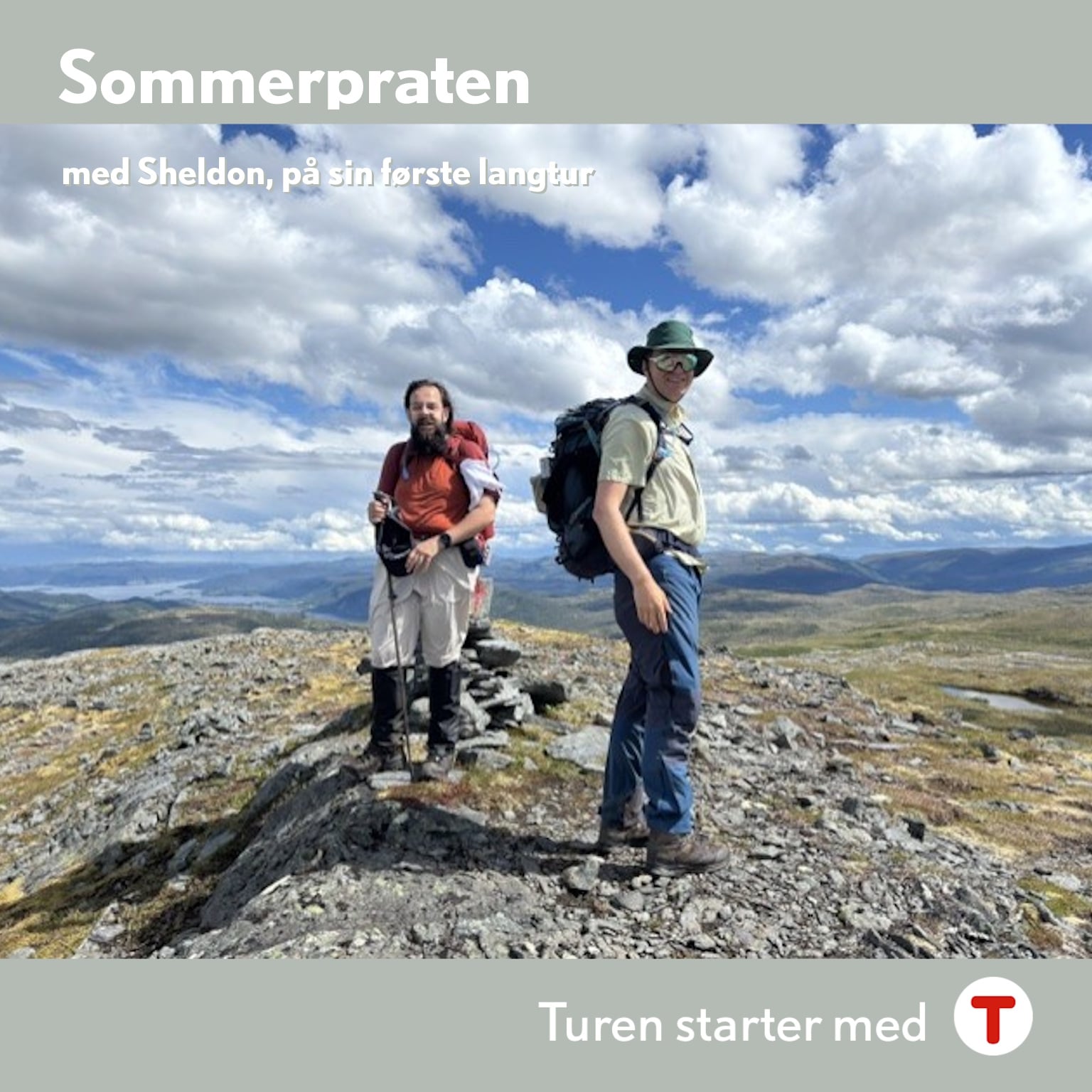 2 personer på fjelltopp med utsikt