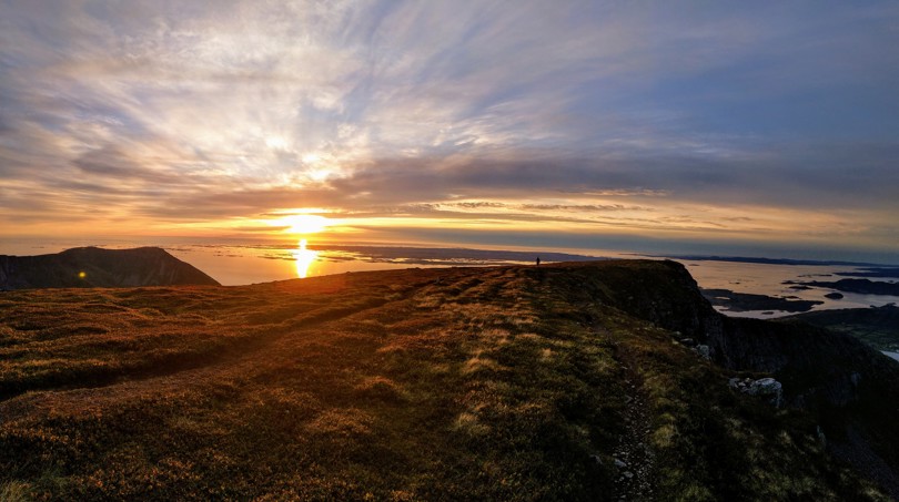 Solnedgang på Skarven