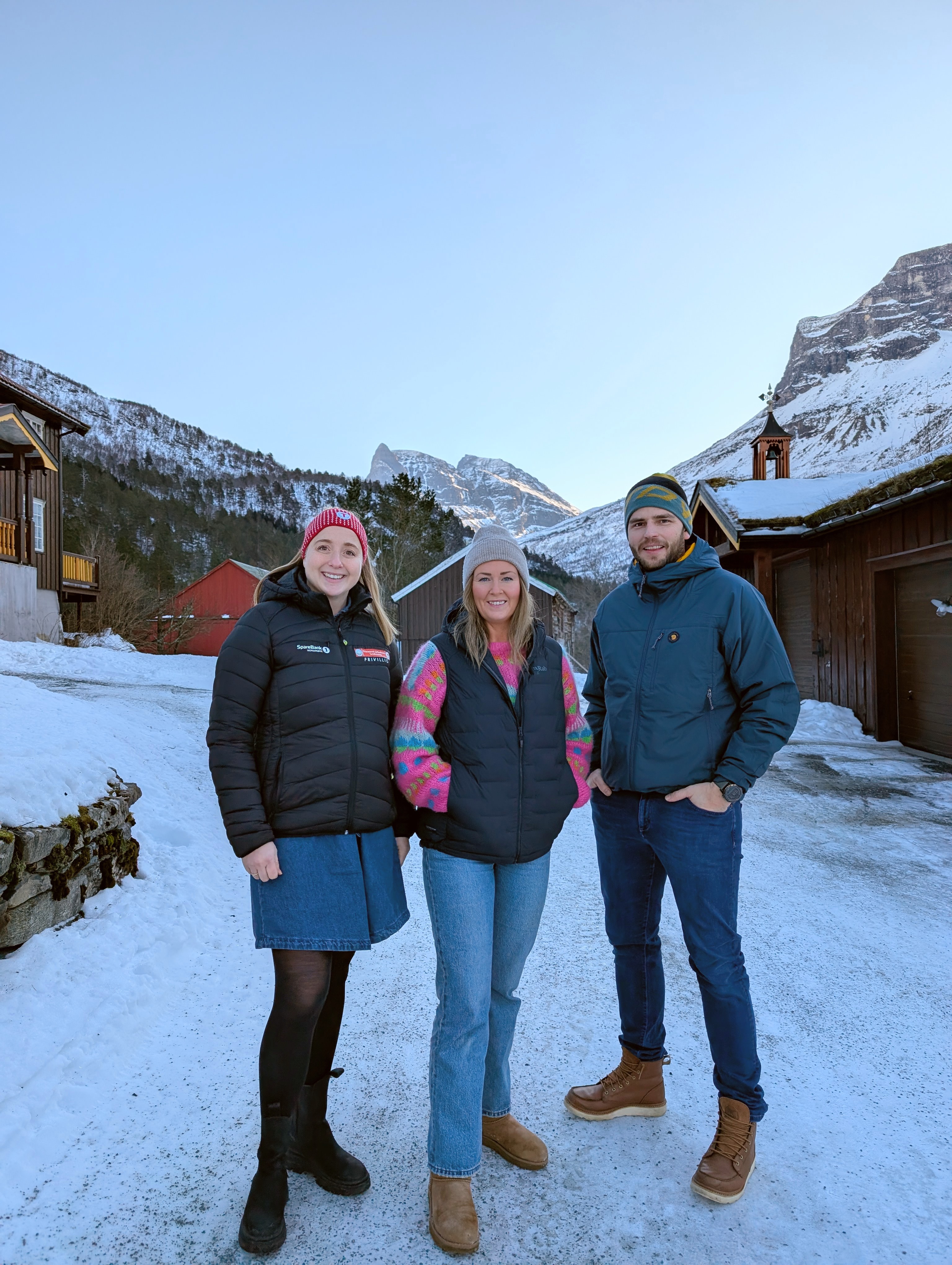 Siri Hollings&aelig;ter Stene, Ane og J&oslash;ran Nerdal. Foto: Aase Sollid