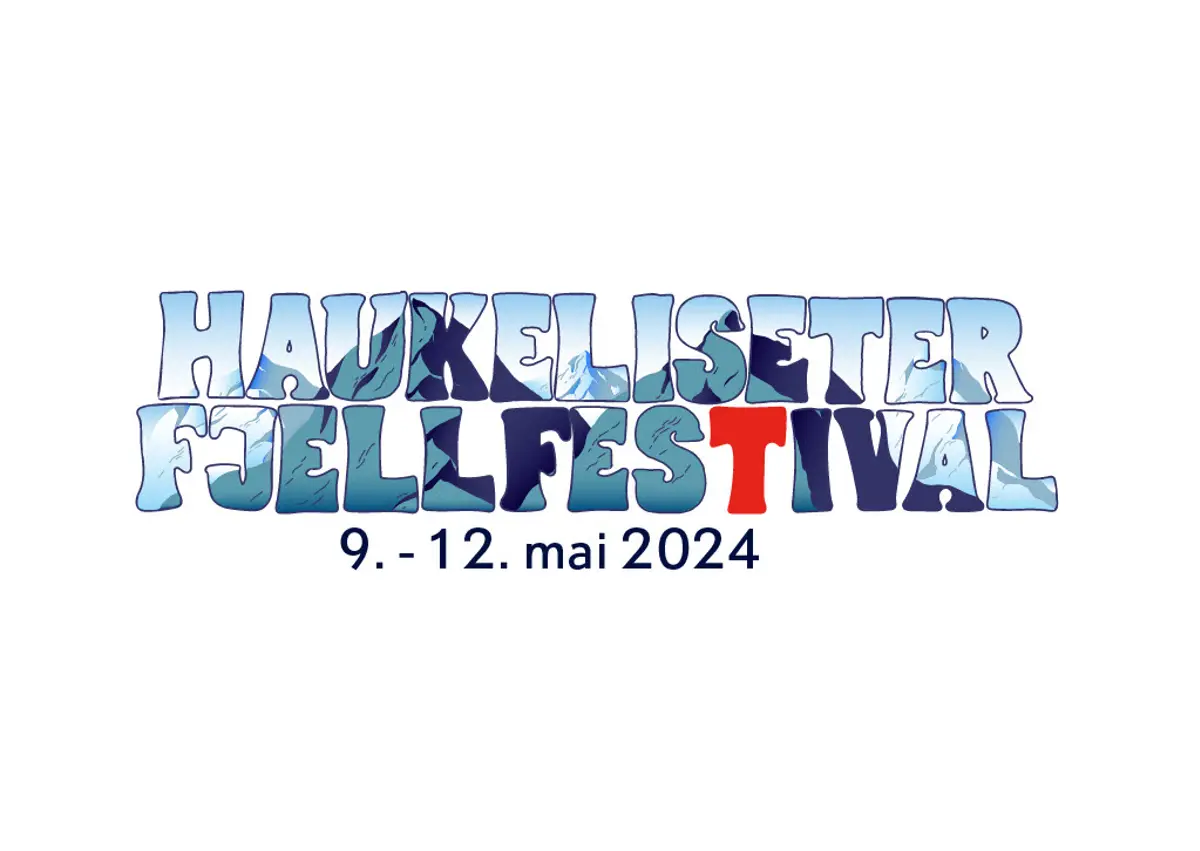 Bildet viser logoen til Haukeliseter fjellfestival og datoen for frestivalen (9. - 12. mai 2024) skrevet under. Hvor bokstavenehar et motiv av fjelltopper i vinterlandskap i ulike kalde blåtoner og hvor T-en i "fjellfestival" er uthevet i rødt. 