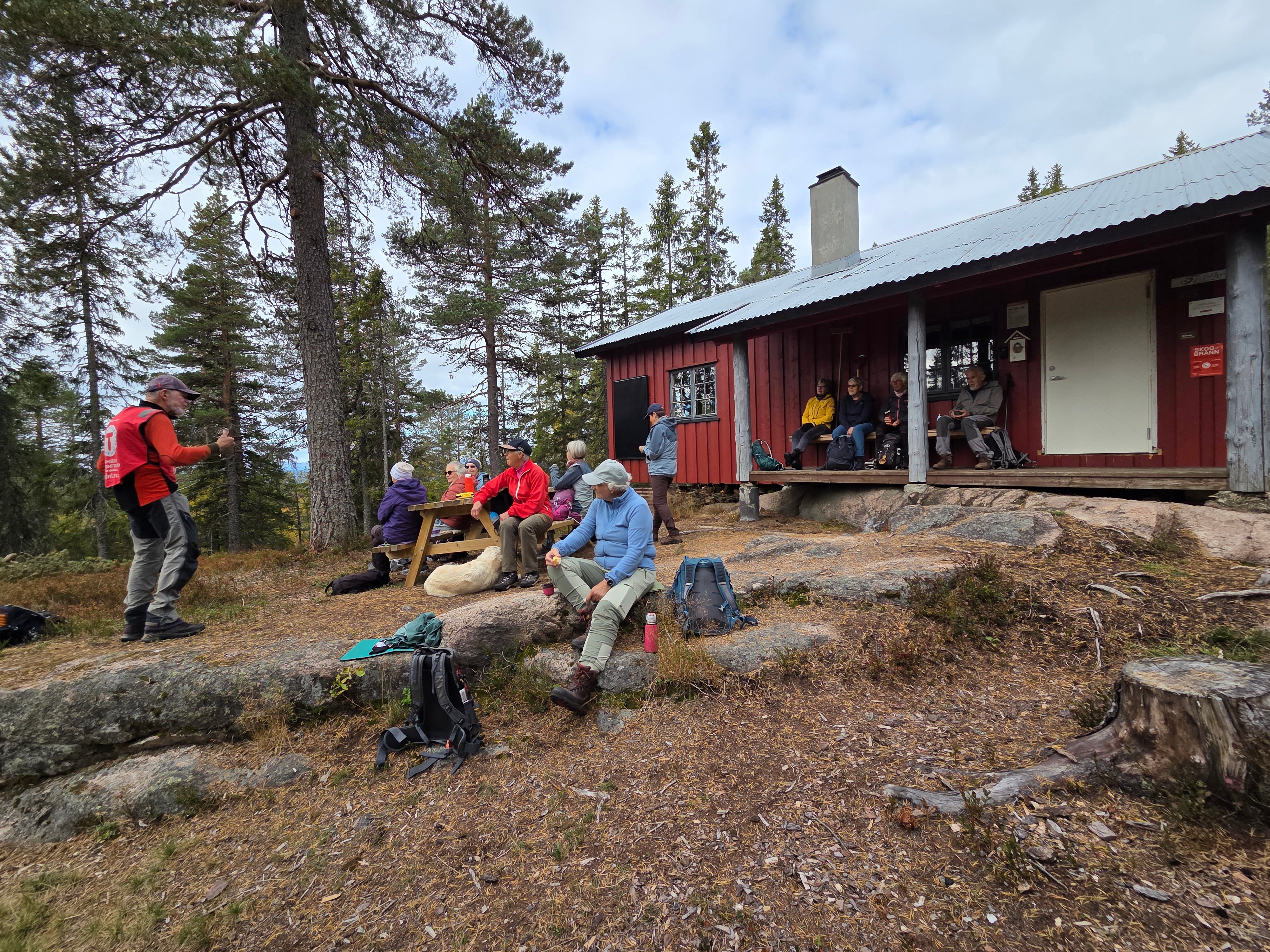 Matpause p&aring; Hovlandhytta