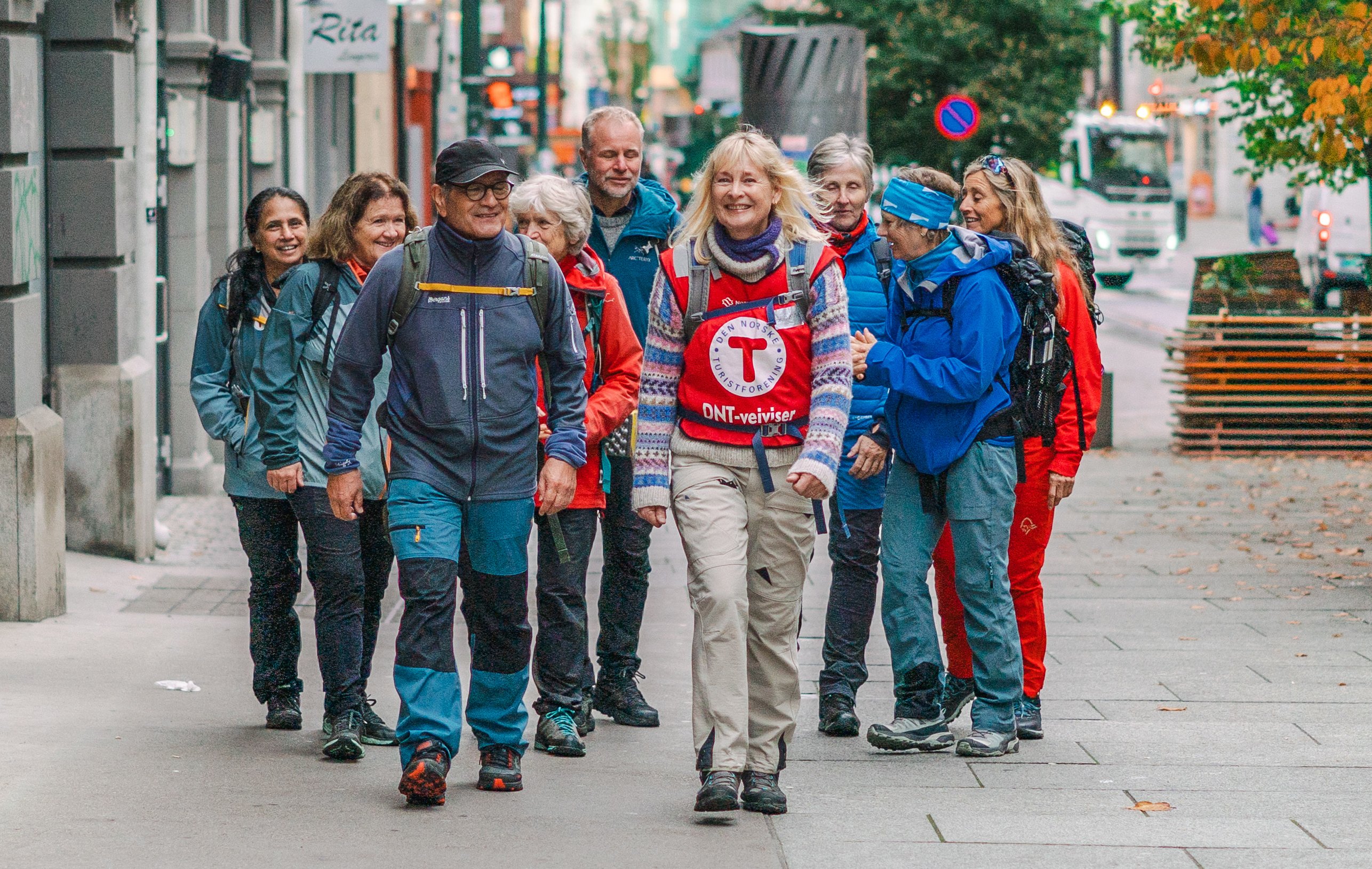 personer på tur i Oslos gater