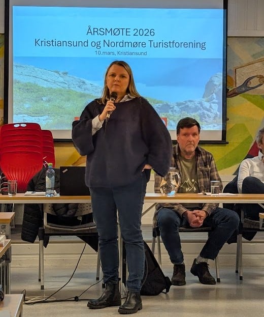 Styreleder Lisbeth Thors&oslash; orienterer