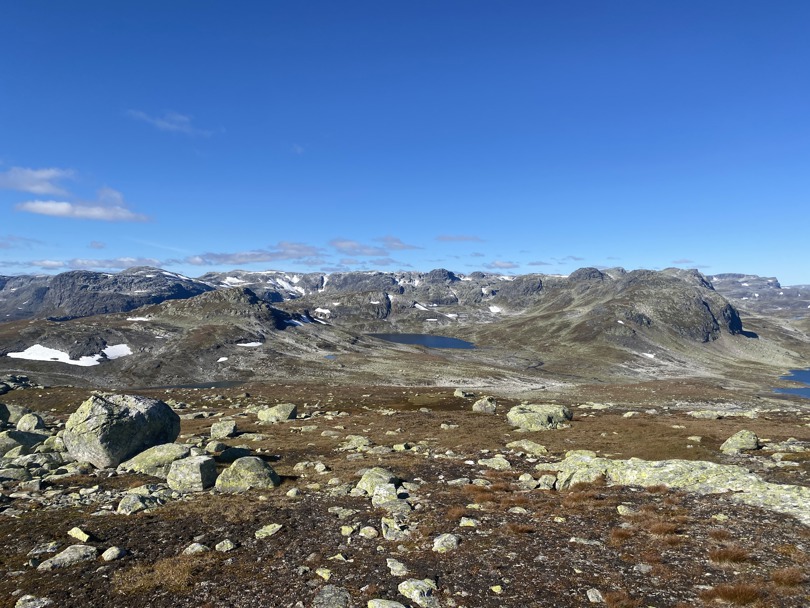 Utsikten fra Vesle Nup over fjellende sør på Hardangervidda. 