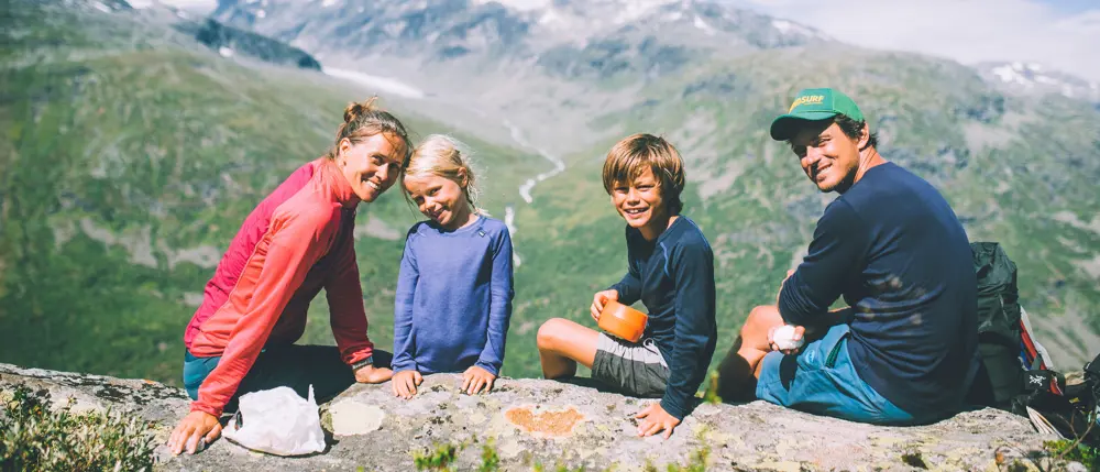 Andre uken av minutt for minutt gikk fem dager gjennom Jotunheimen. Bildet er fra turen fra Skogadalsbøen og ned mot Fleskedalen.