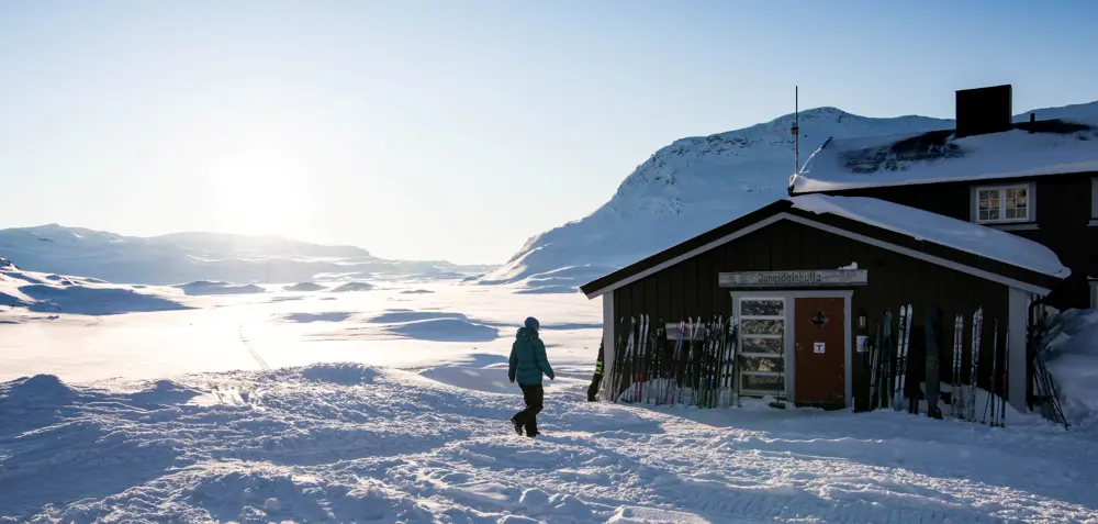 Bilder fra åpningen av mikrokraftverket i Iungsdalen.