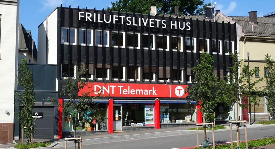 Fasade på bygg - Friluftslivets hus og DNT Telemark
