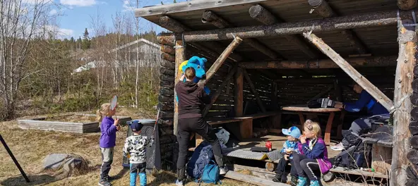 Turboklubben ved gapahuken i Brækenvegen/Nordmessenvegen