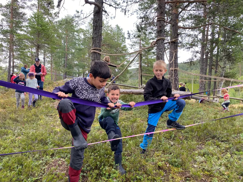 Barnas Turlag Kviteseid og Barnas Turlag Seljord inviterte til Kom deg ut-dagen på Raudkleiv.