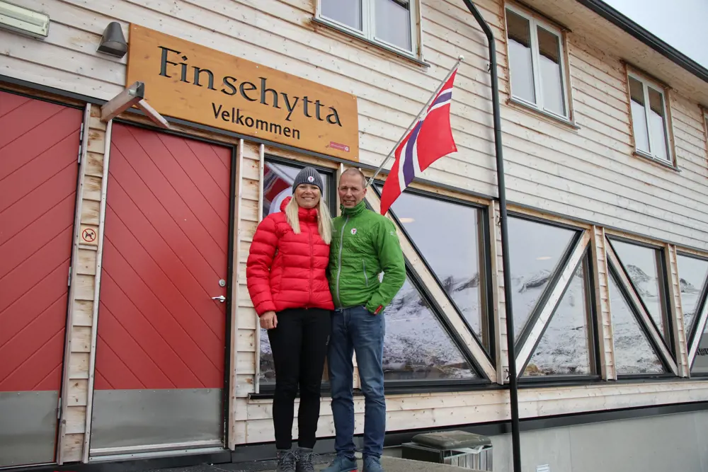 Sonja Rykhus og Rune Sundt blir nye bestyrere  på Finsehytta fra vintersesongen 2023.