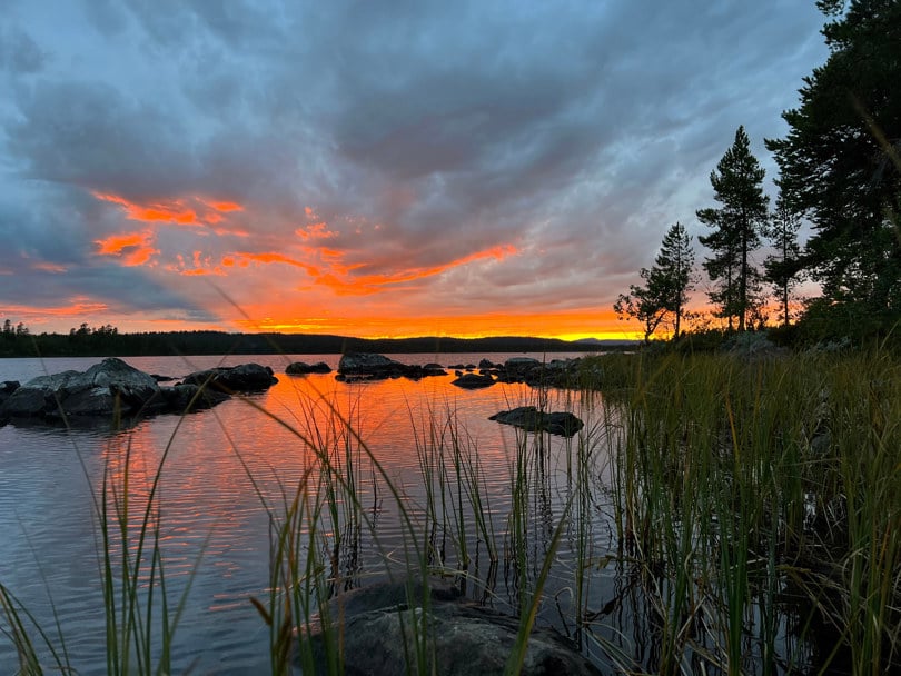 Innsjøen Femunden i solnedgang