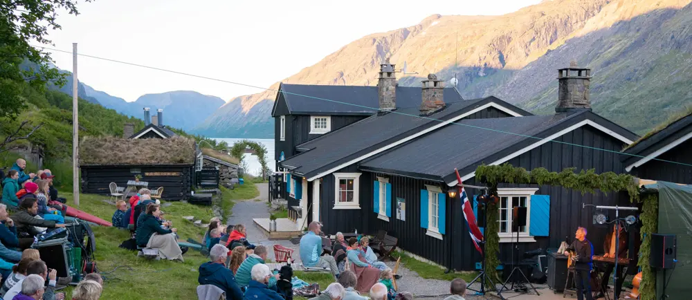 Gjendebu 150 år! Bilder fra Joakim - ansatt på Gjendebu.