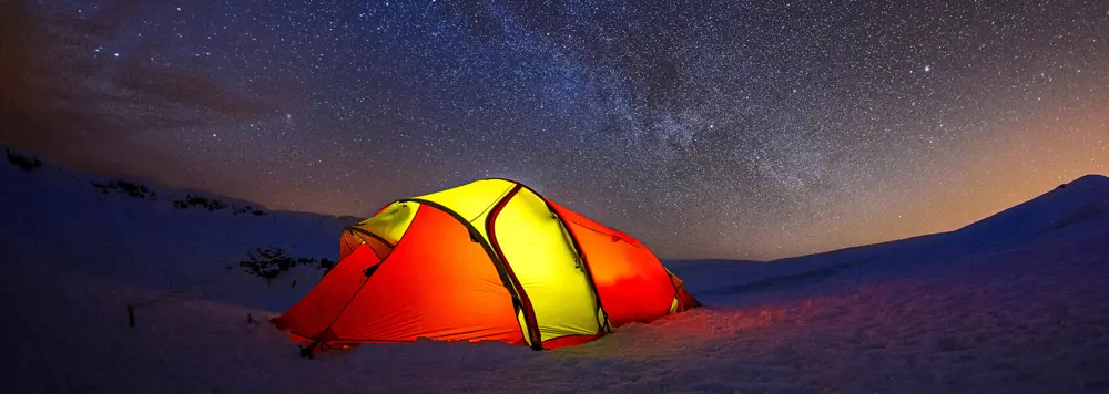 Lyst opp telt i nattemørket